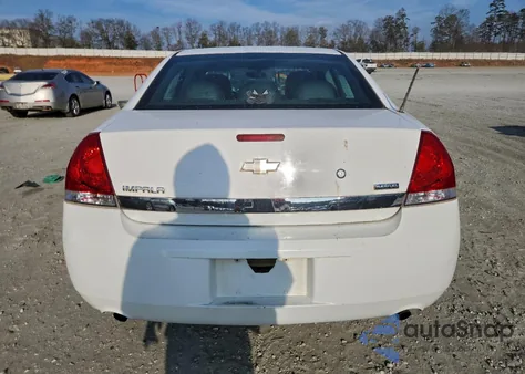 2011 Chevrolet Impala Police z USA, uszkodzony, nr VIN 2G1WD5EM5B1245240